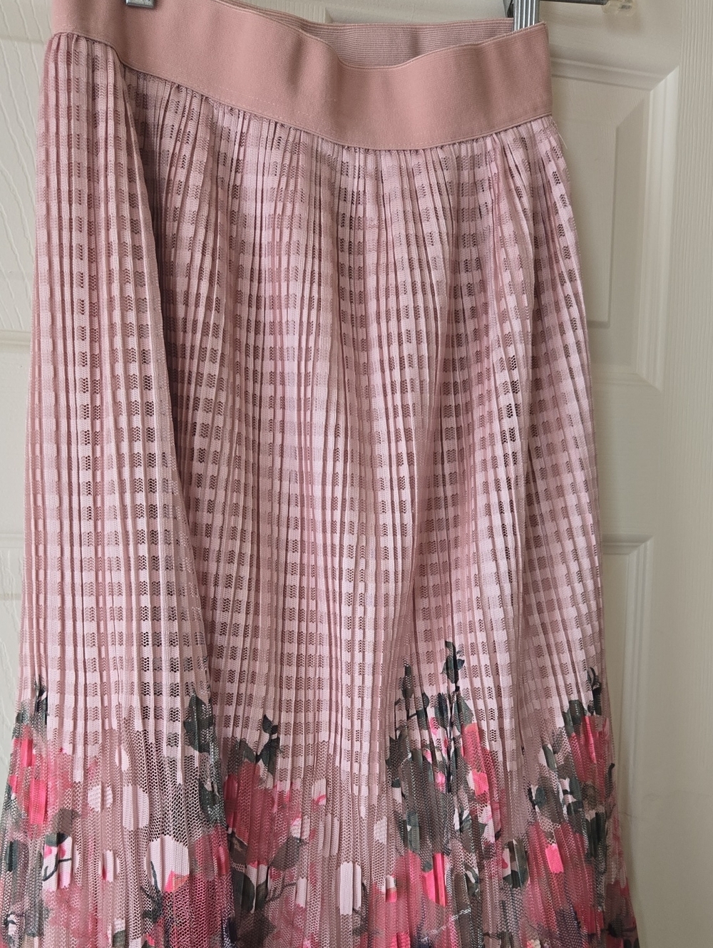 Metro Wear Pink Floral Pleated Midi Skirt - Picture 5 of 5